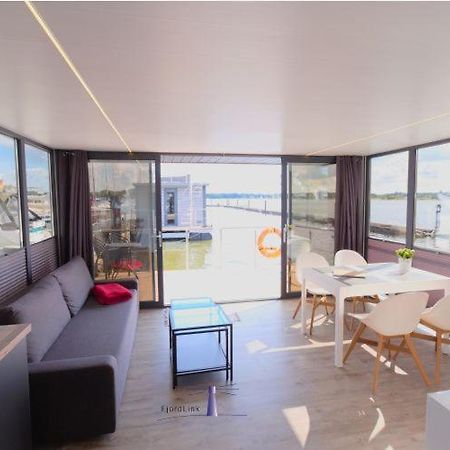 Hausboot Fjord Aries Mit Dachterrasse In Schleswig Hotell Exteriör bild