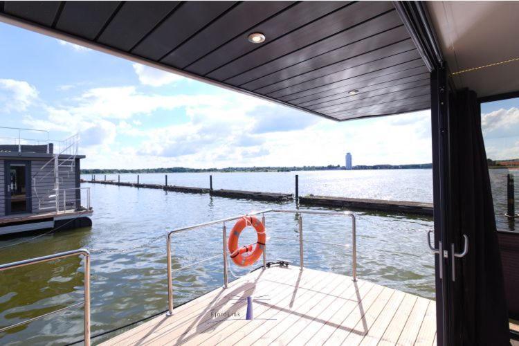 Hausboot Fjord Aries Mit Dachterrasse In Schleswig Hotell Exteriör bild