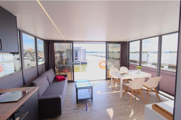 Hausboot Fjord Aries Mit Dachterrasse In Schleswig Hotell Exteriör bild